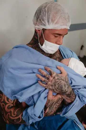 Early Father-Baby Connection